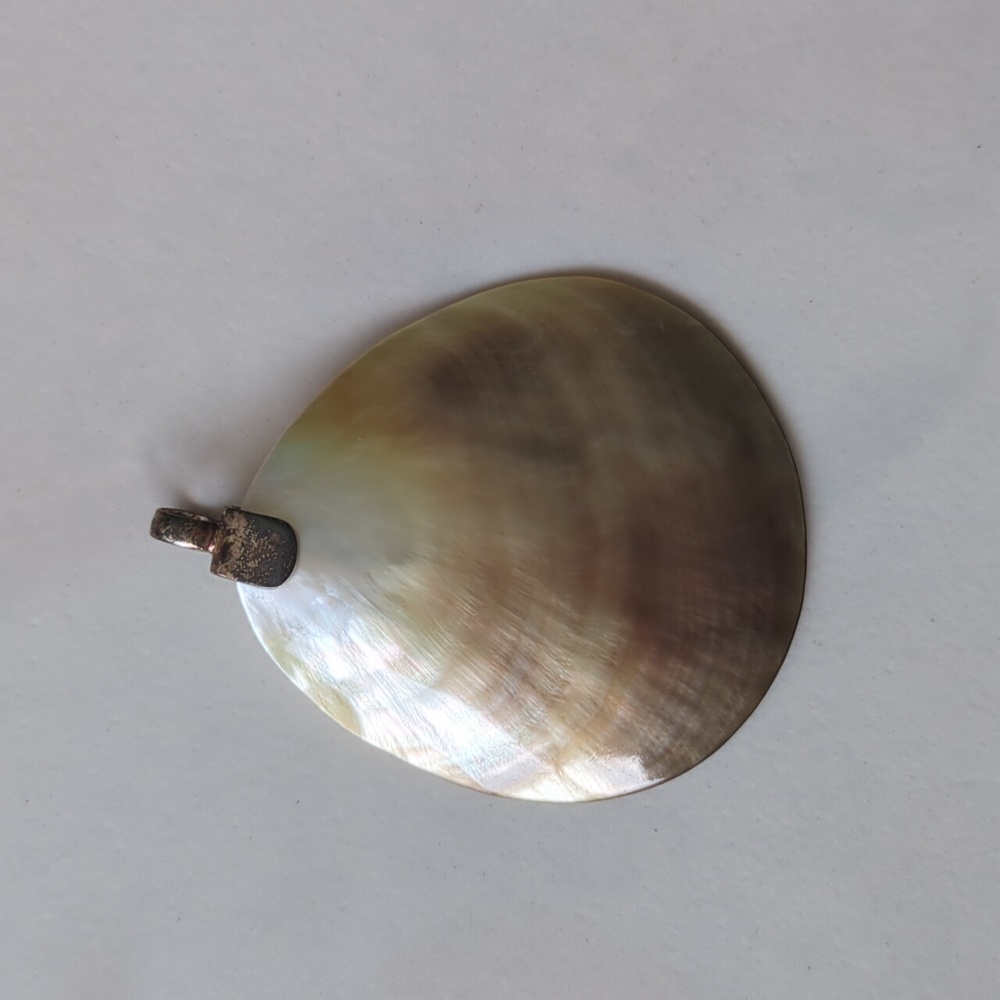 Shell pendant - Picture 3 of 3